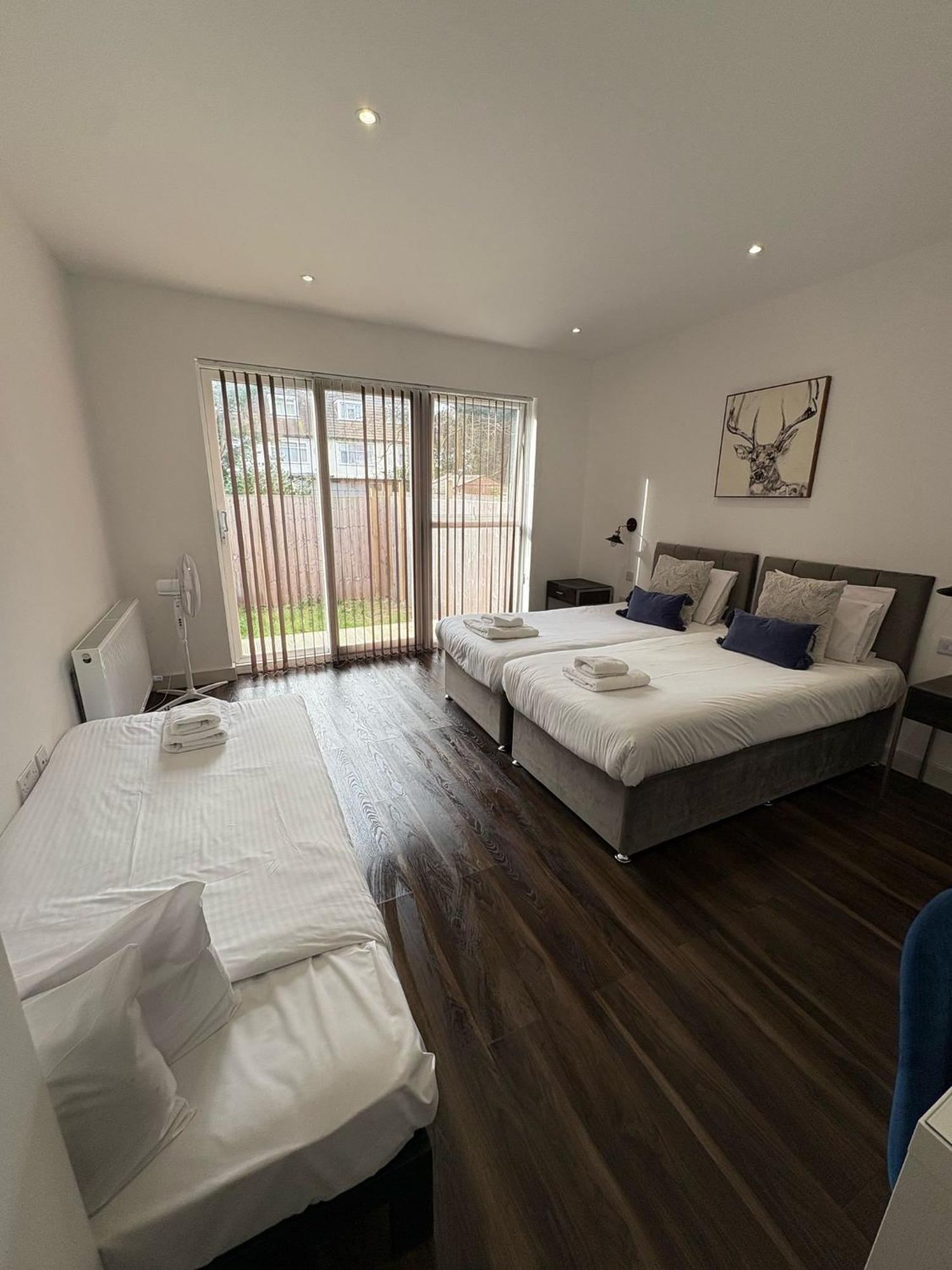 Apartamento Star London Finchley Road 3-Bed Escape With Garden Exterior foto